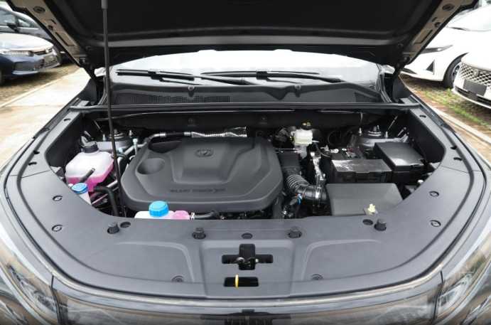 CS75 PLUS输惨了：中型插混SUV蓝电E5仅需9.98万，每公里成本2毛钱